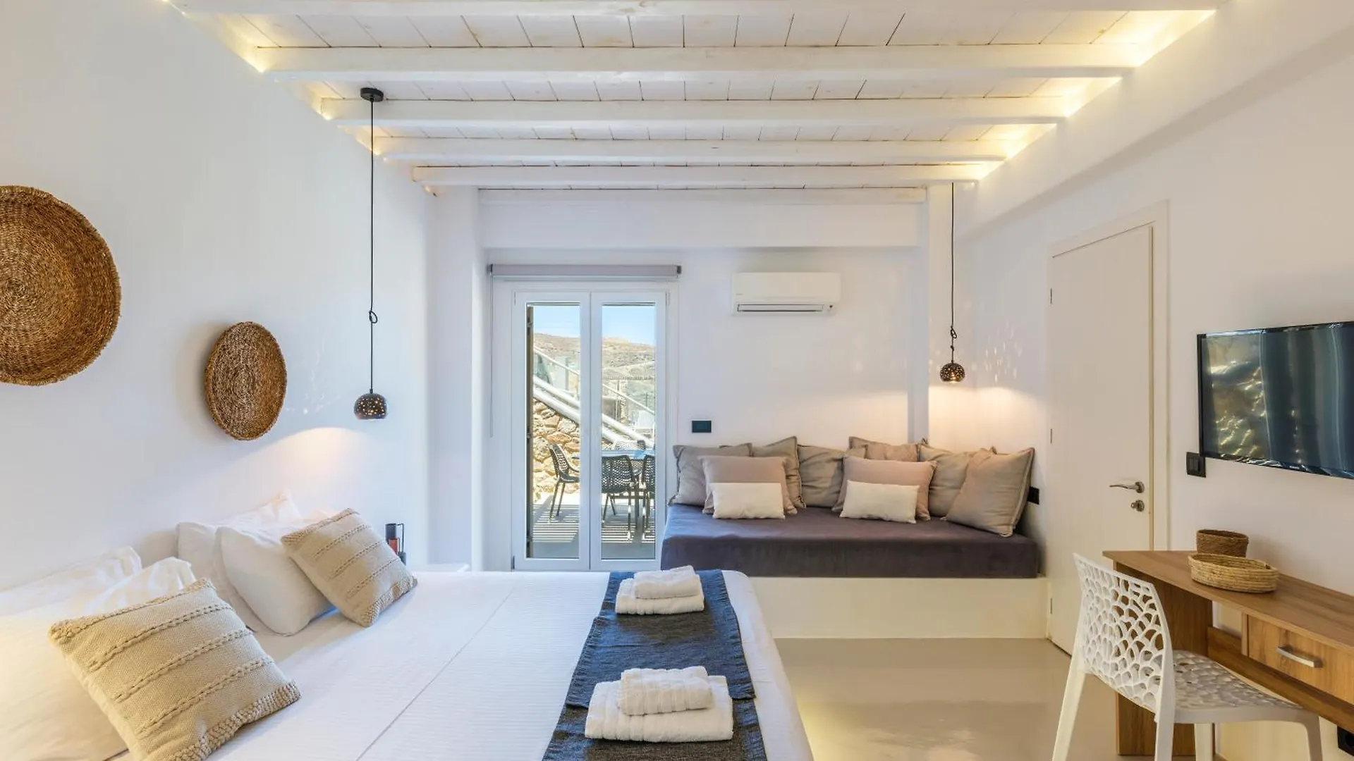 Sea Rock & Sky Private Mykonos Residence Merchia Beach 0*,  Greece
